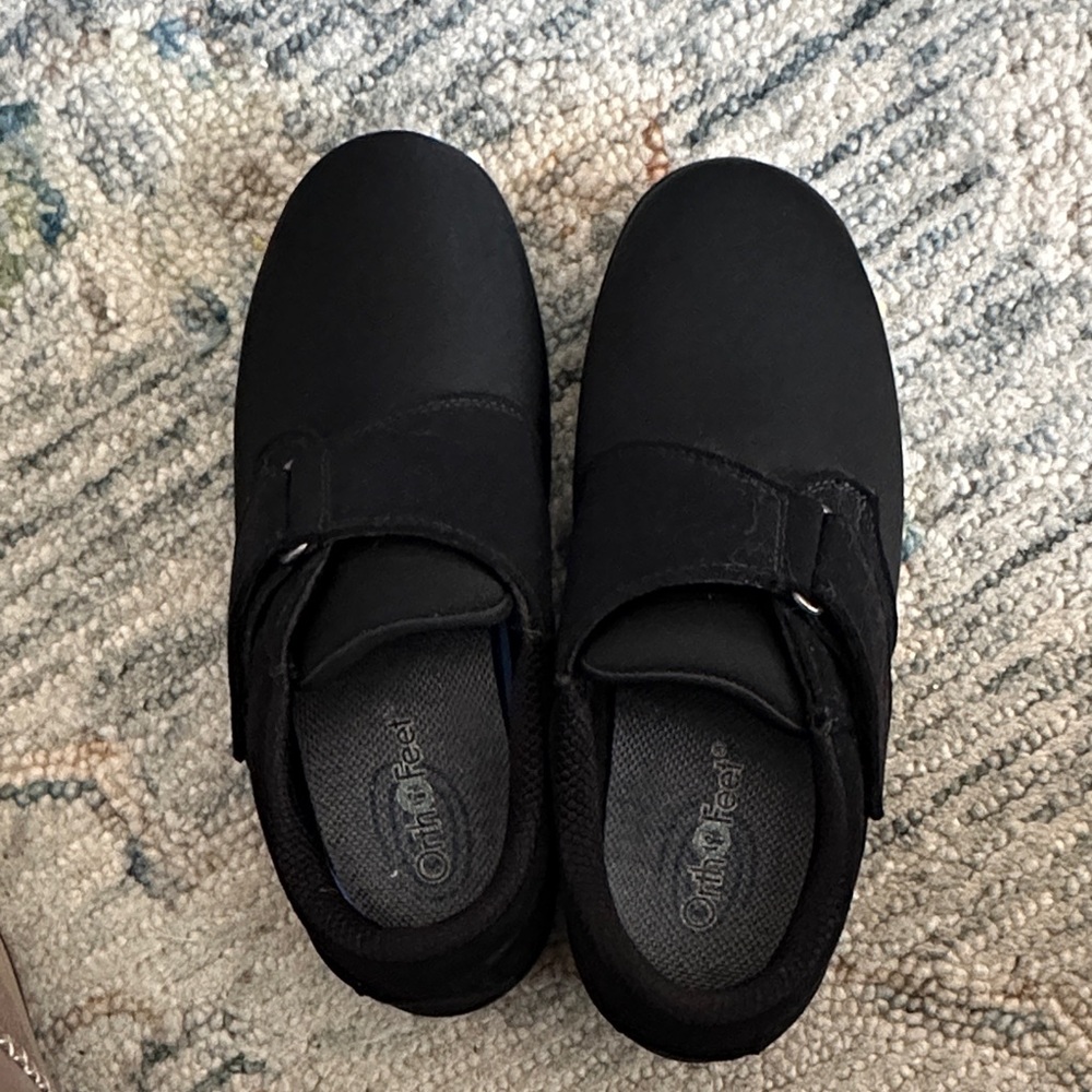 Orthofeet Women's Black Comfort Flats